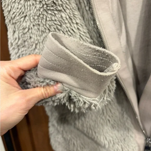 Varley Norfolk Jacket Teddy Fleece, XS, very good condition. Greige color - Picture 13 of 13